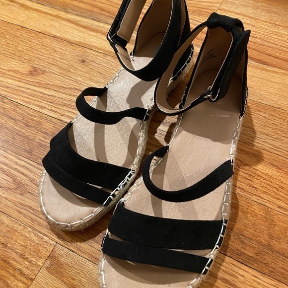 NWOT Journey collection Rochelle espadrilles - Picture 5 of 8